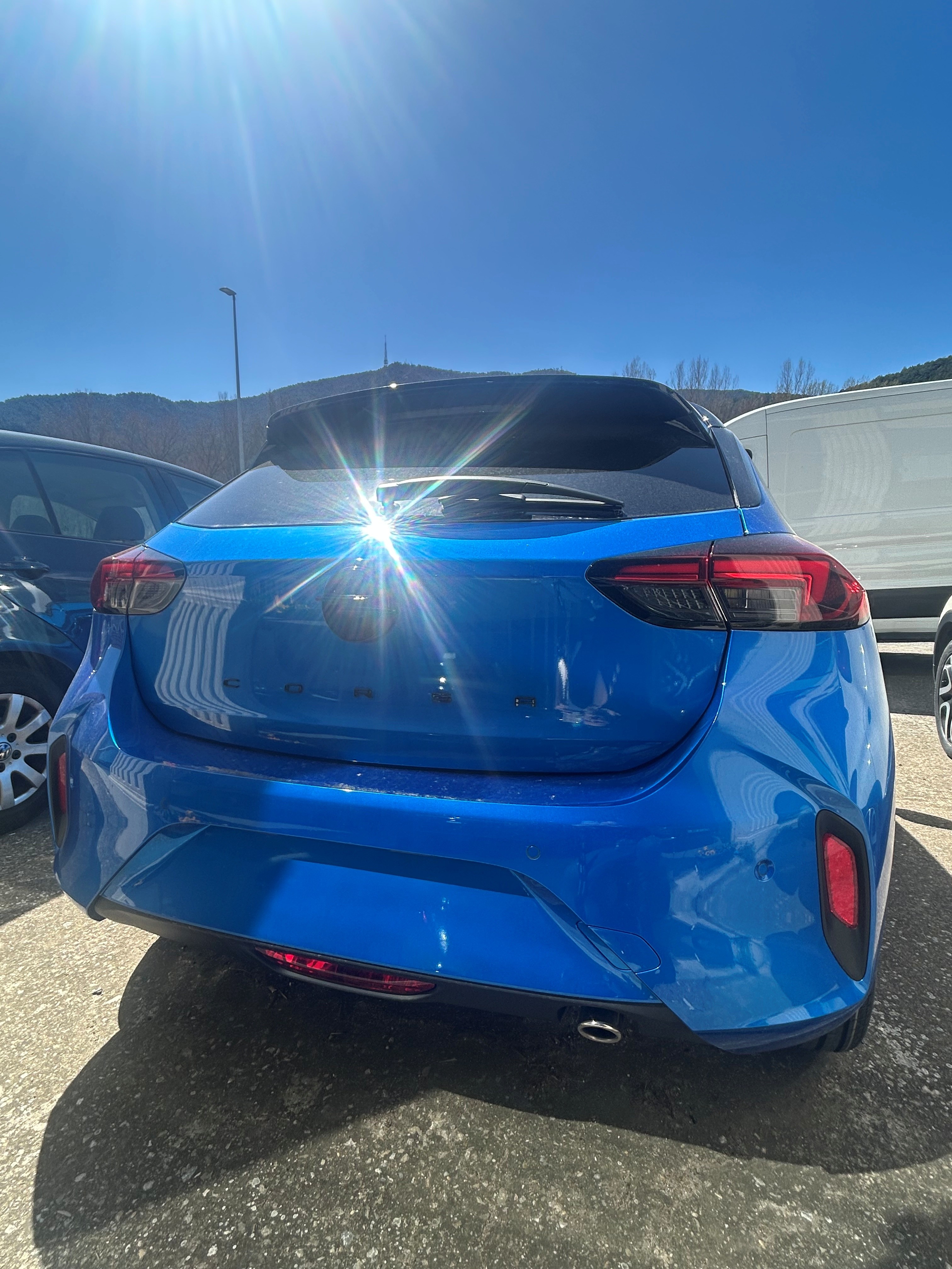 OPEL CORSA BLAU