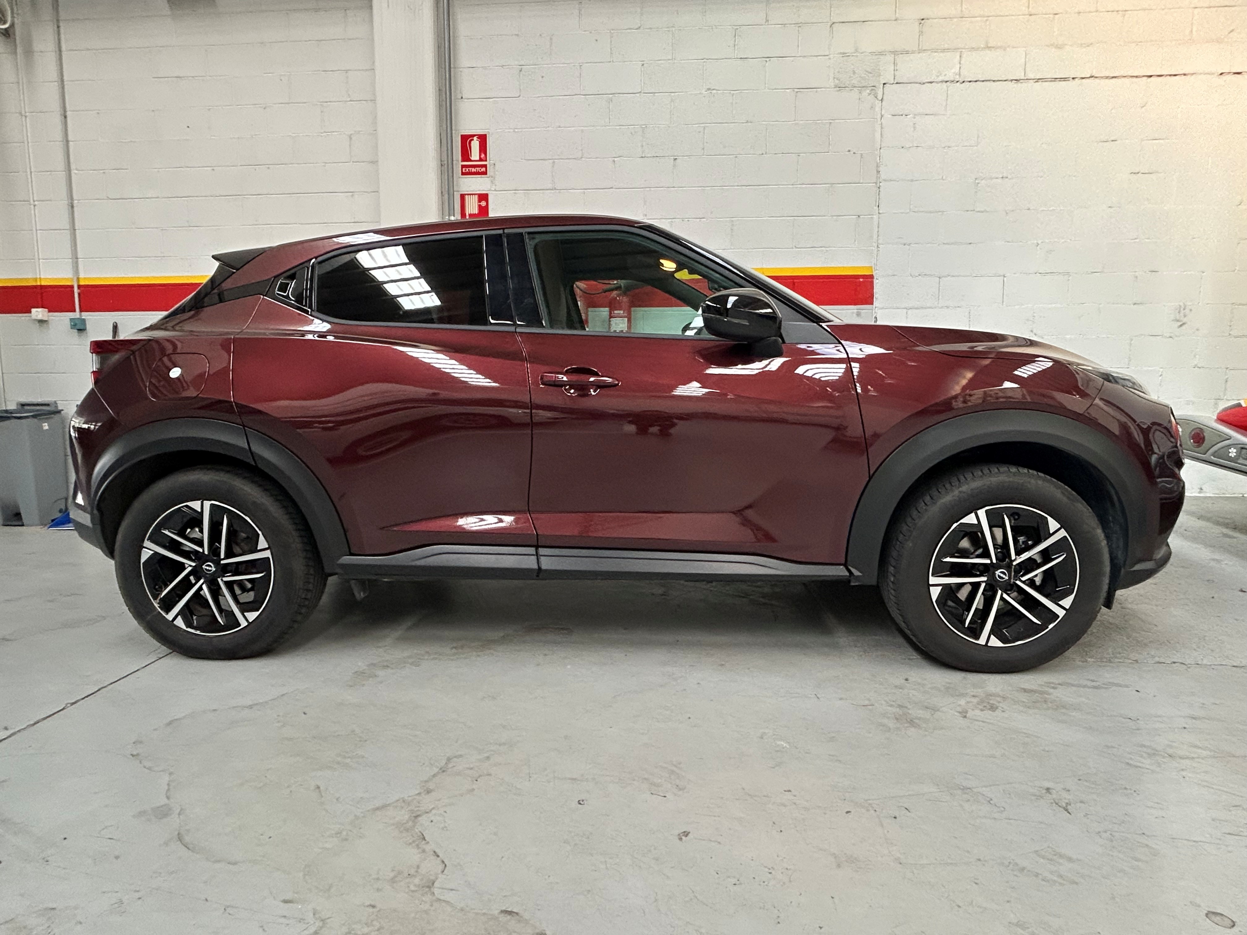 NISSAN JUKE